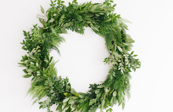 How to Make a Fresh Holiday Wreath