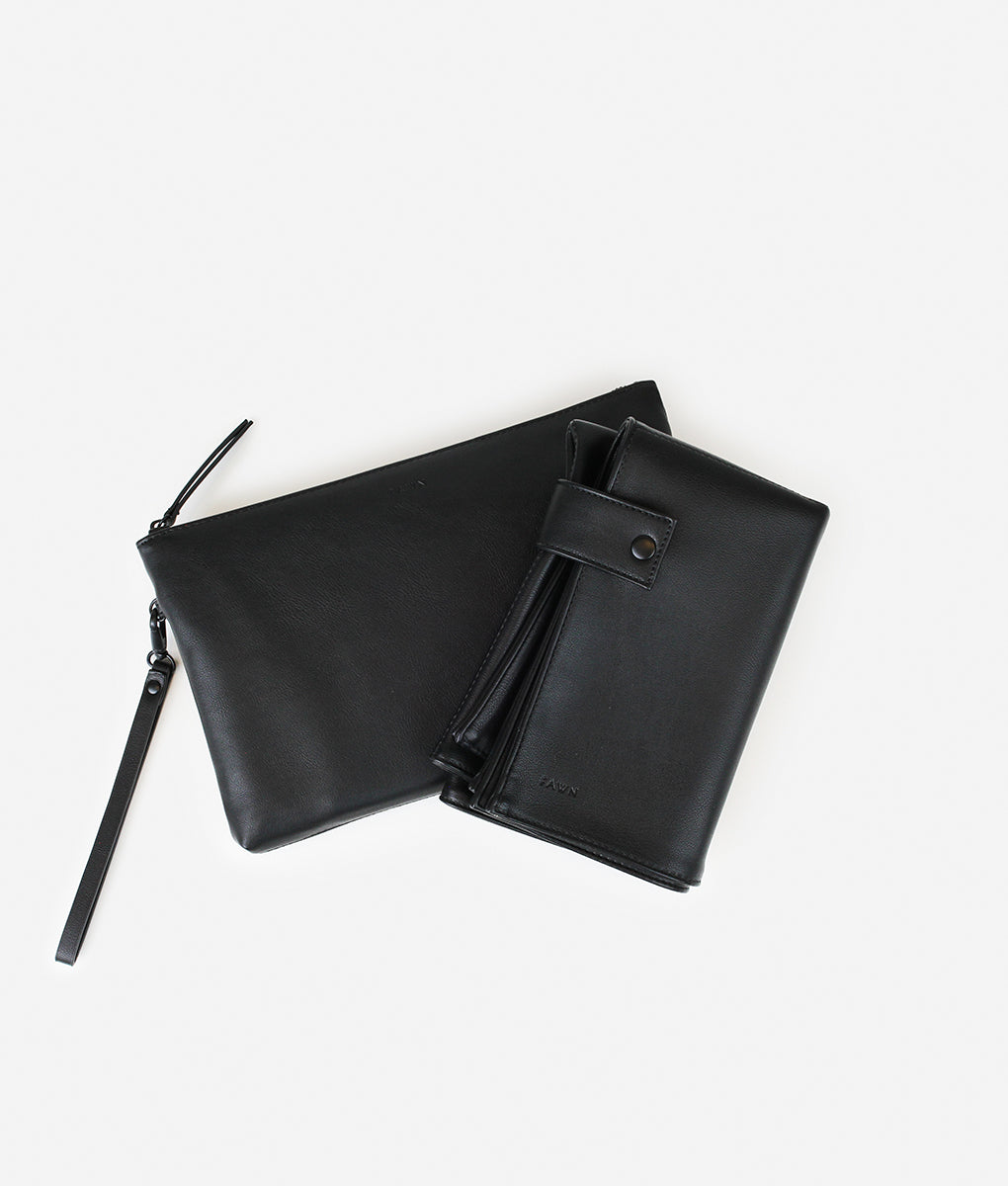 The Changing Clutch - Black / Black